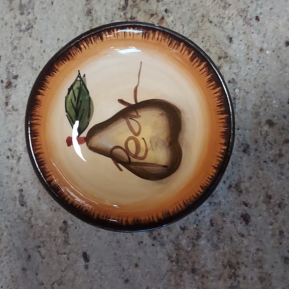 NEW- Olive Oil Dispencer & Small Plum & Pear dishes. - Picture 5 of 8